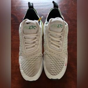 Nike Air 270 White and Green Sneakers
